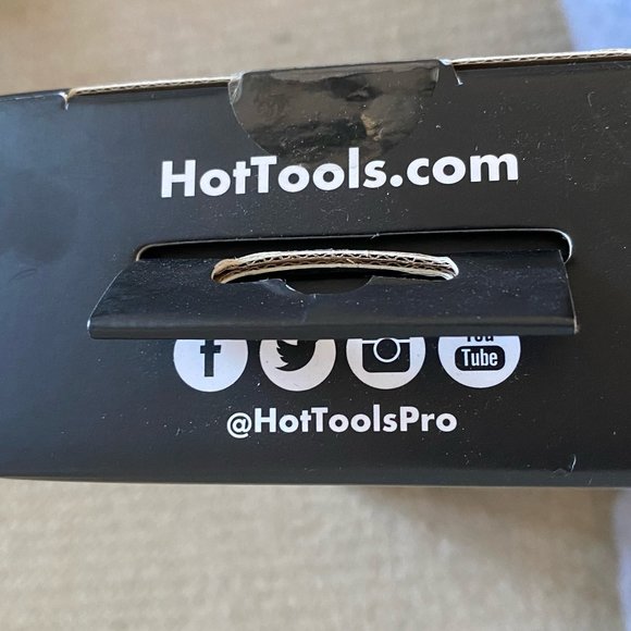 Hot Tools Signature Series 1" Gold Curling Iron/Wand - Picture 13 of 13